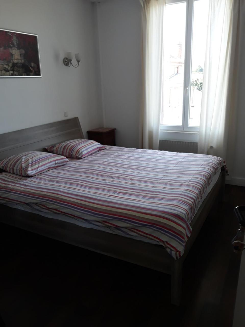 Hotel De La Gare Sainte-Gauburge-Sainte-Colombe Esterno foto
